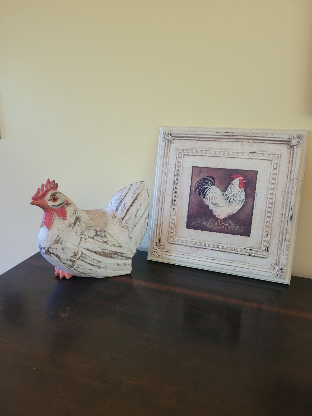 White Wooden Distressed Decorative Chicken Figurine with Wall Plaque